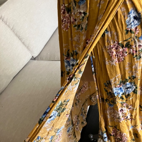 Dress - Picture 5 of 5